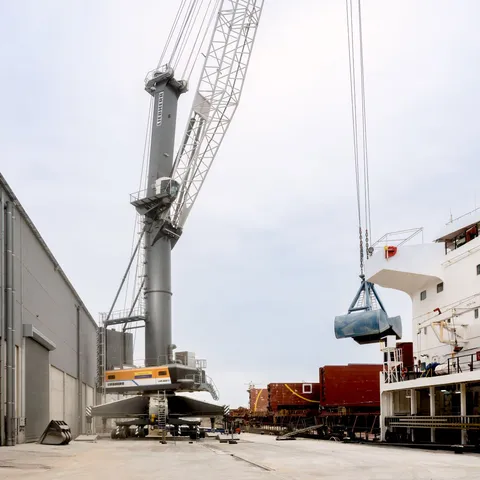 Liebherr LHM 800