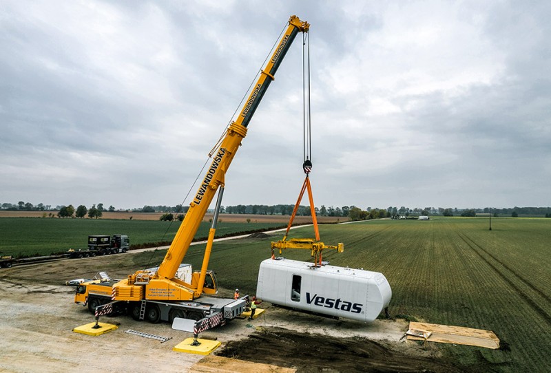Liebherr LTM 1300-6.2