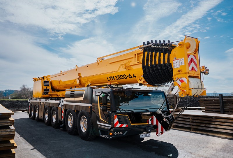 Liebherr LTM 1300-6.4