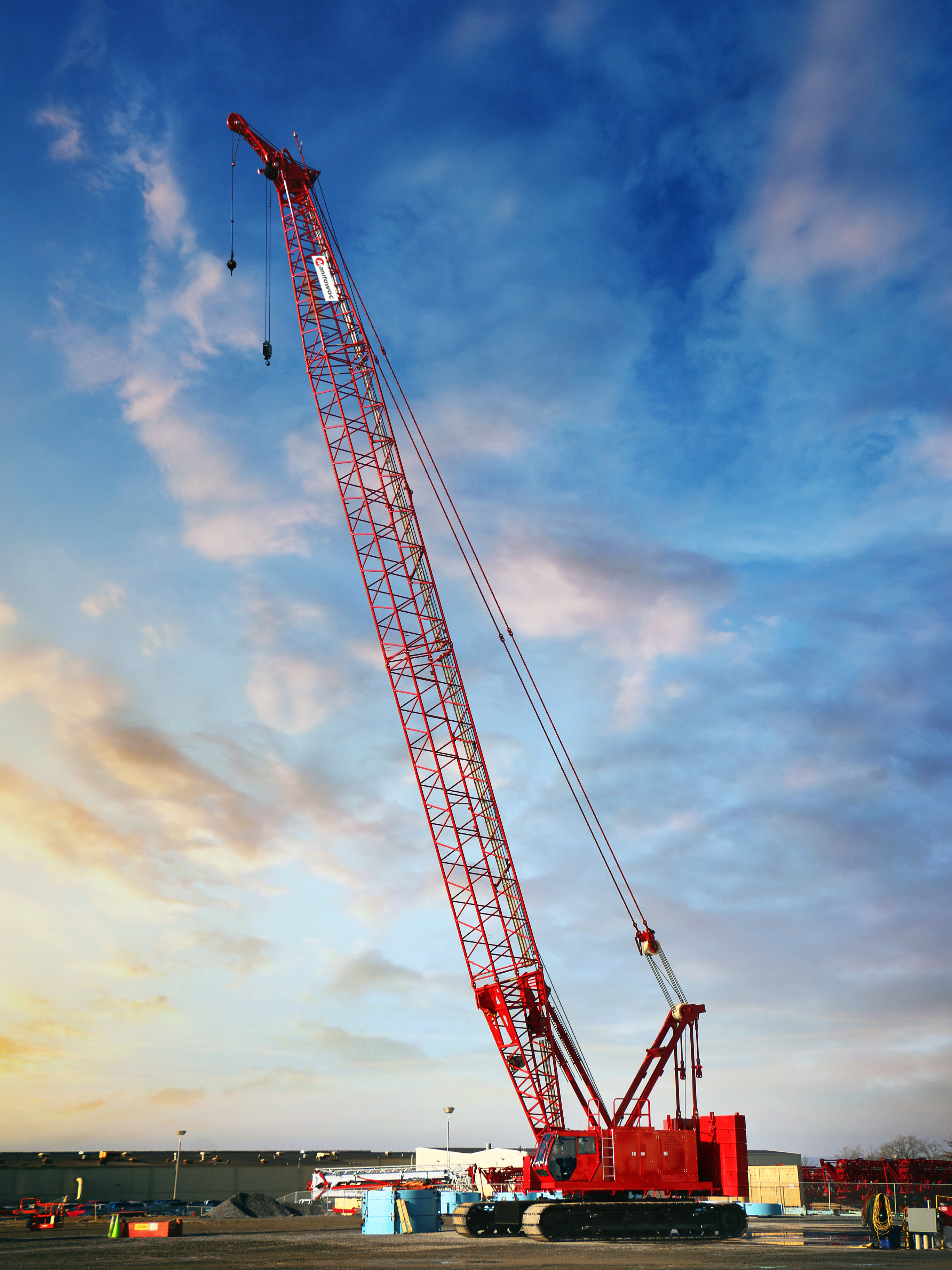 Manitowoc MLC150-1 crawler crane, 150 t lifting capacity