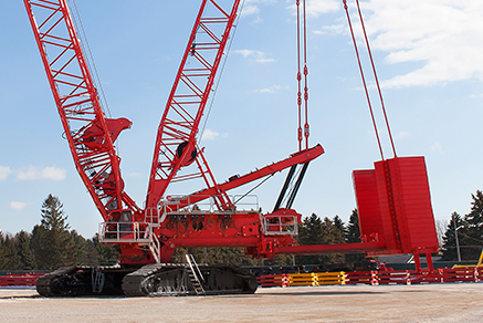 Manitowoc MLC650 VPC-MAX crawler crane, 700 t lifting capacity