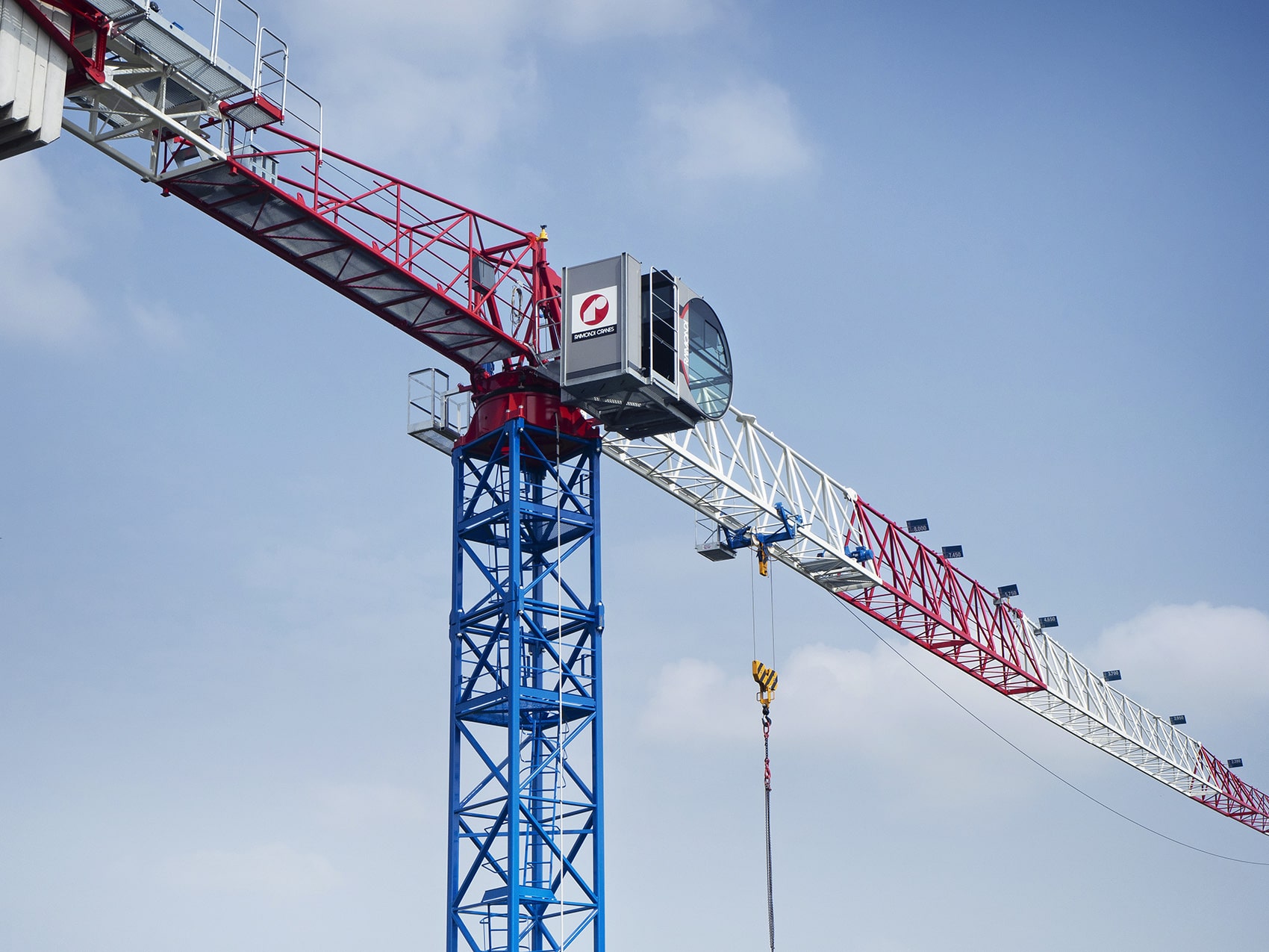 Raimondi MRT159 tower crane, 8 t lifting capacity