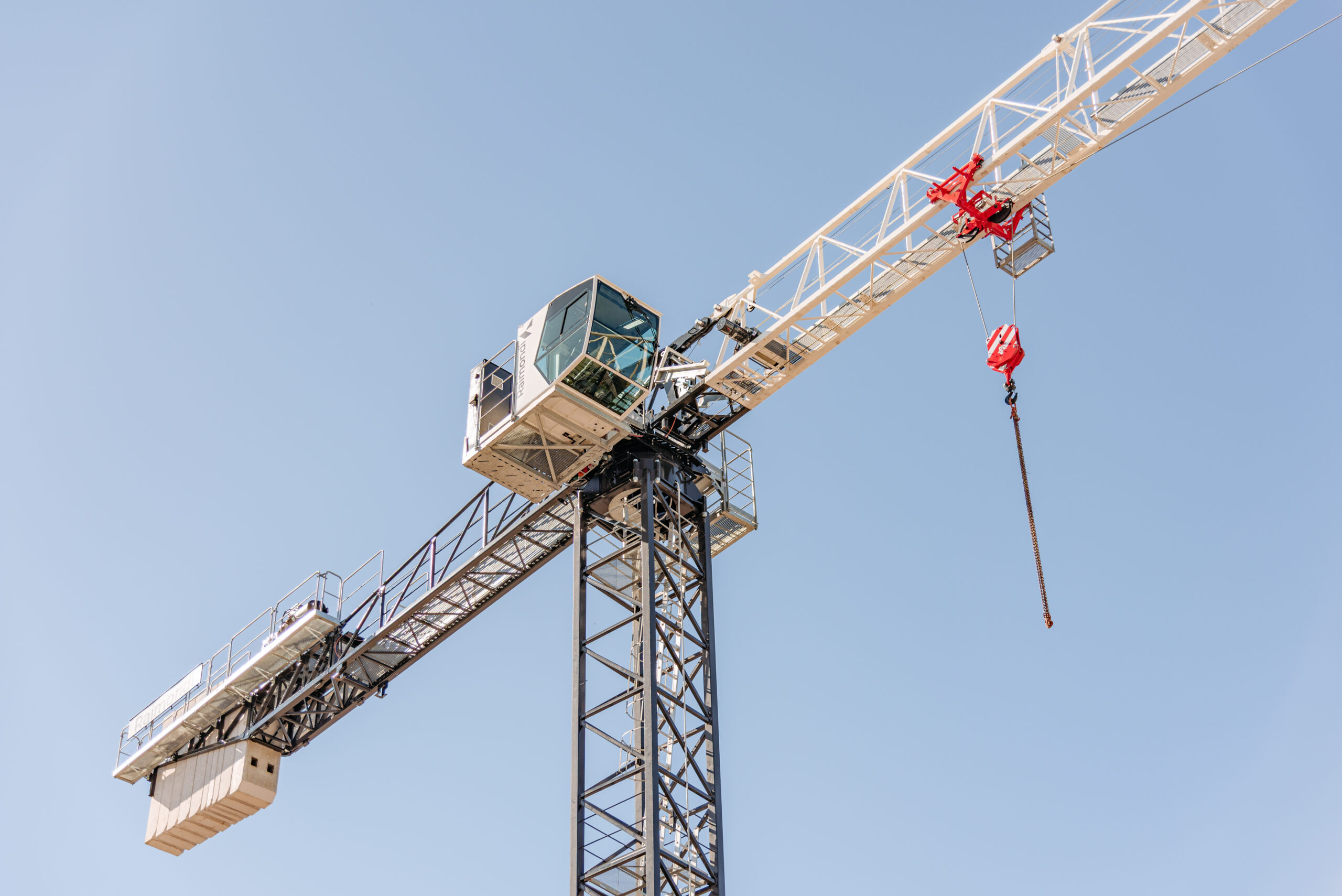 Raimondi T207 tower crane, 10 t lifting capacity