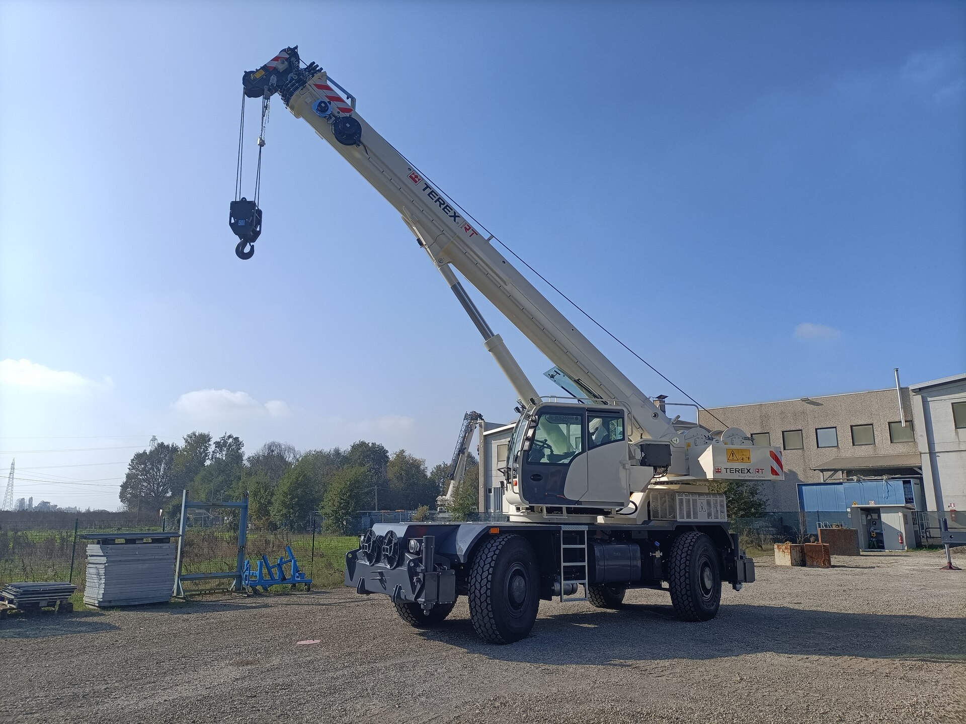 Raimondi TRT 50 rough-terrain crane, 50 t lifting capacity