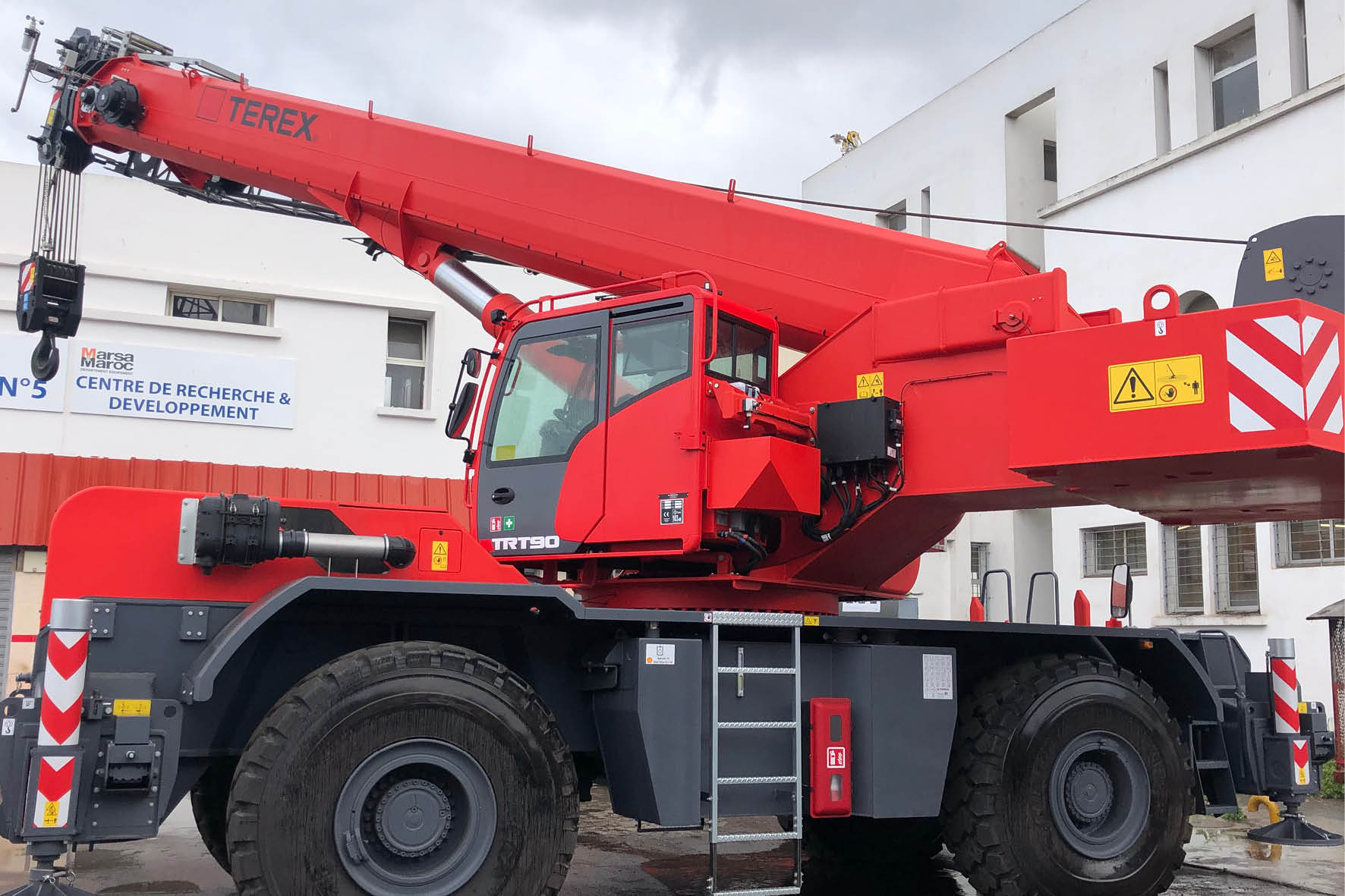 Raimondi TRT 90 rough-terrain crane, 90 t lifting capacity